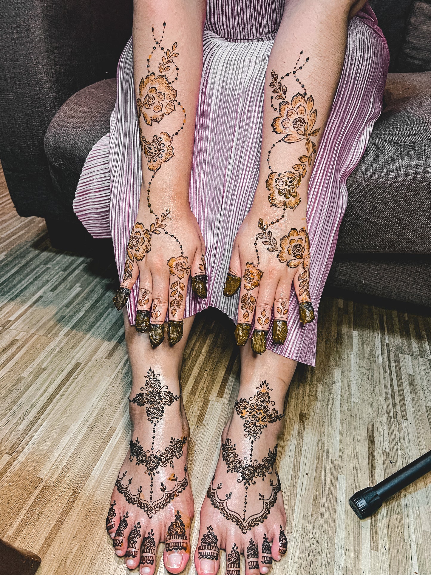Bridal Henna - Mid Length